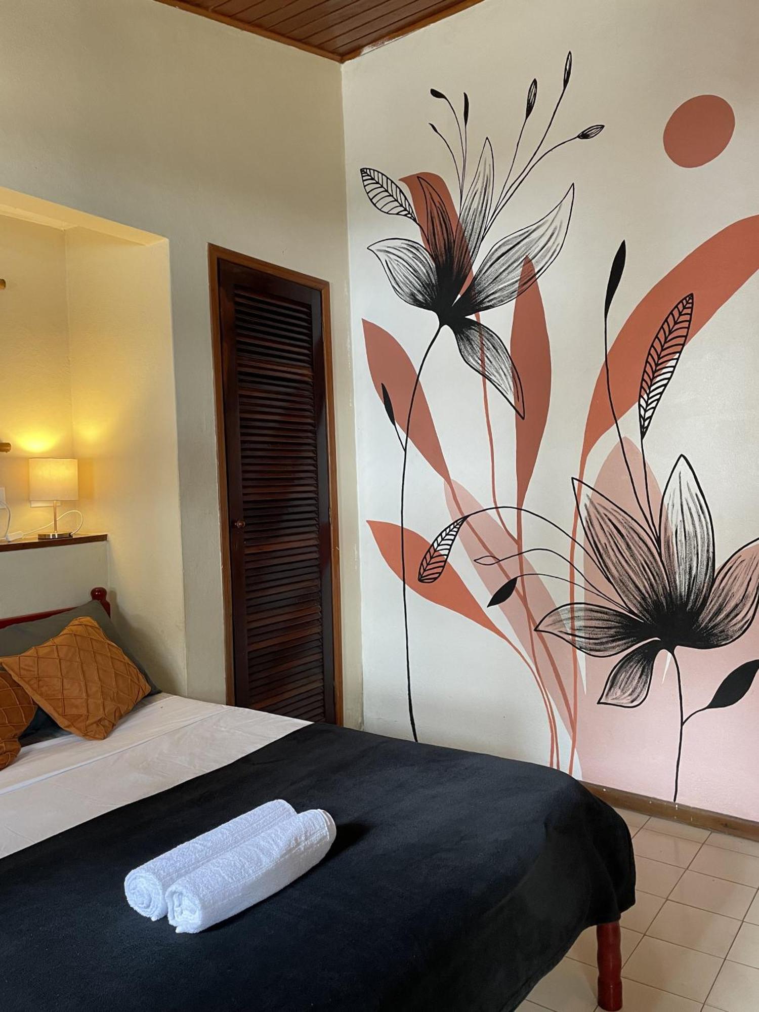 Ka'A Guest House أوباتوبا الغرفة الصورة
